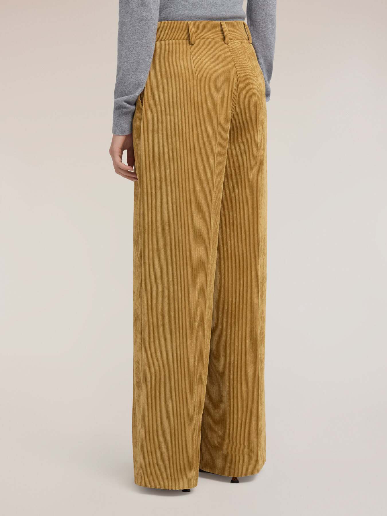 Pantalon palazzo en velours c&ocirc;tel&eacute; image number 1