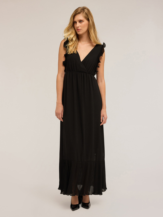 Robe longue avec bords plissés