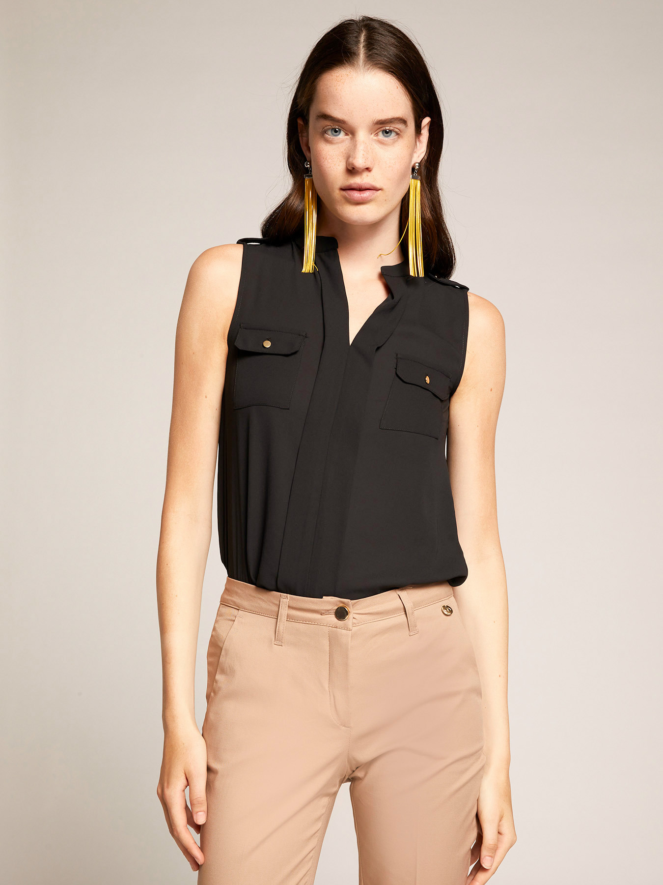 Flowing top with pockets image number 0