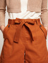 Shorts mit dekorativen Taschen aus Baumwolle image number 2