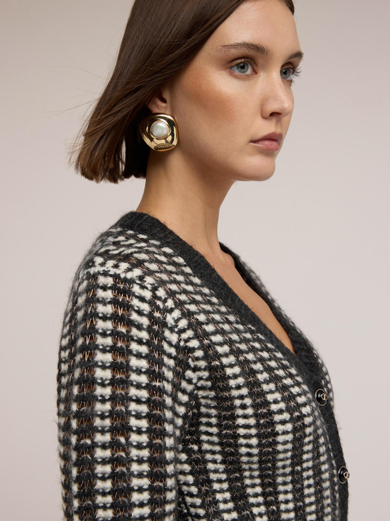 Kurzer durchbrochener Cardigan aus Lurex-Mischung image number 3