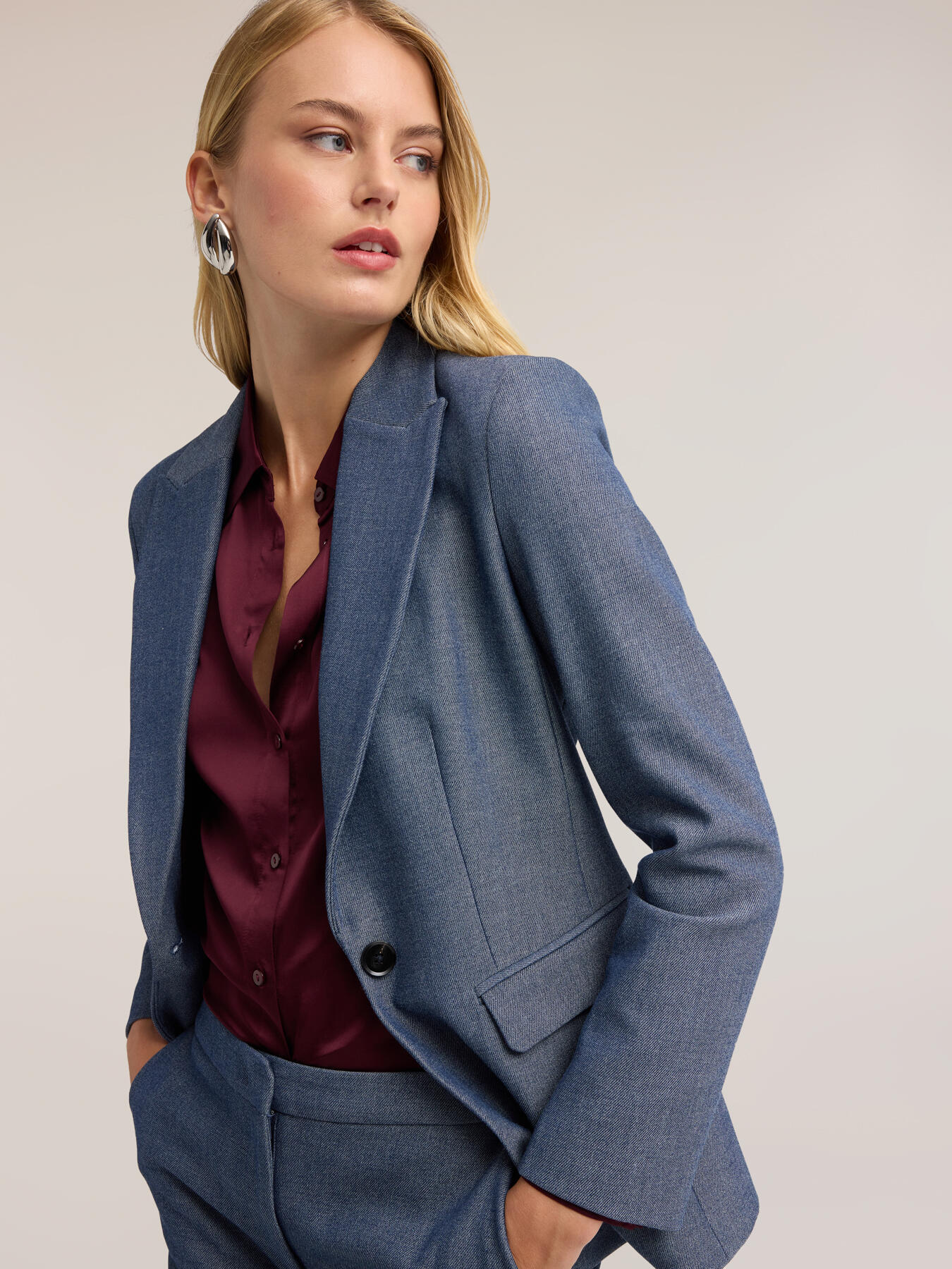Yarn-dyed fabric blazer with peak lapels image number 3