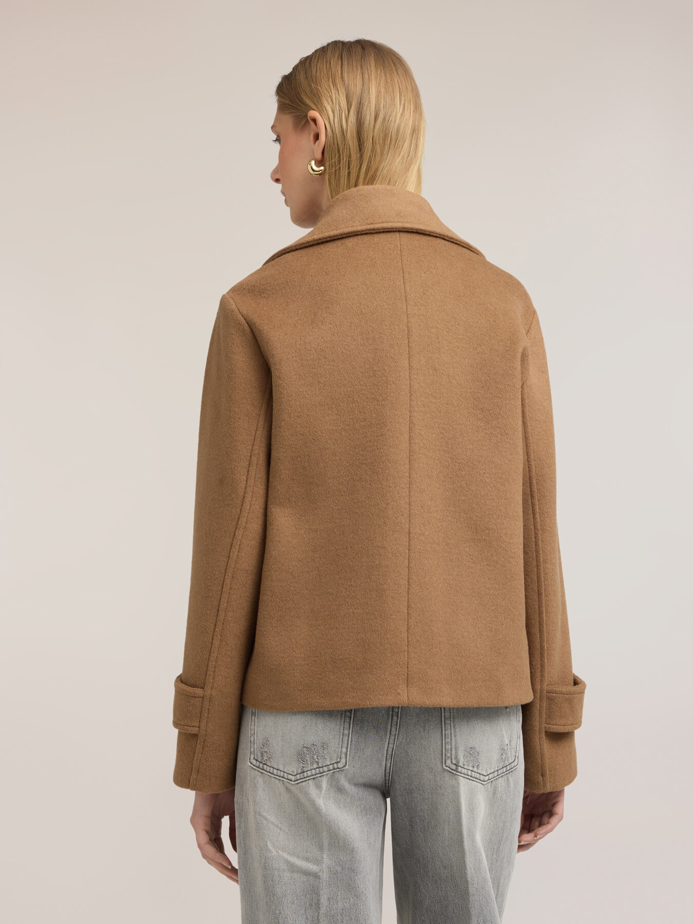 Double-breasted coat in wool blend cloth image number 1