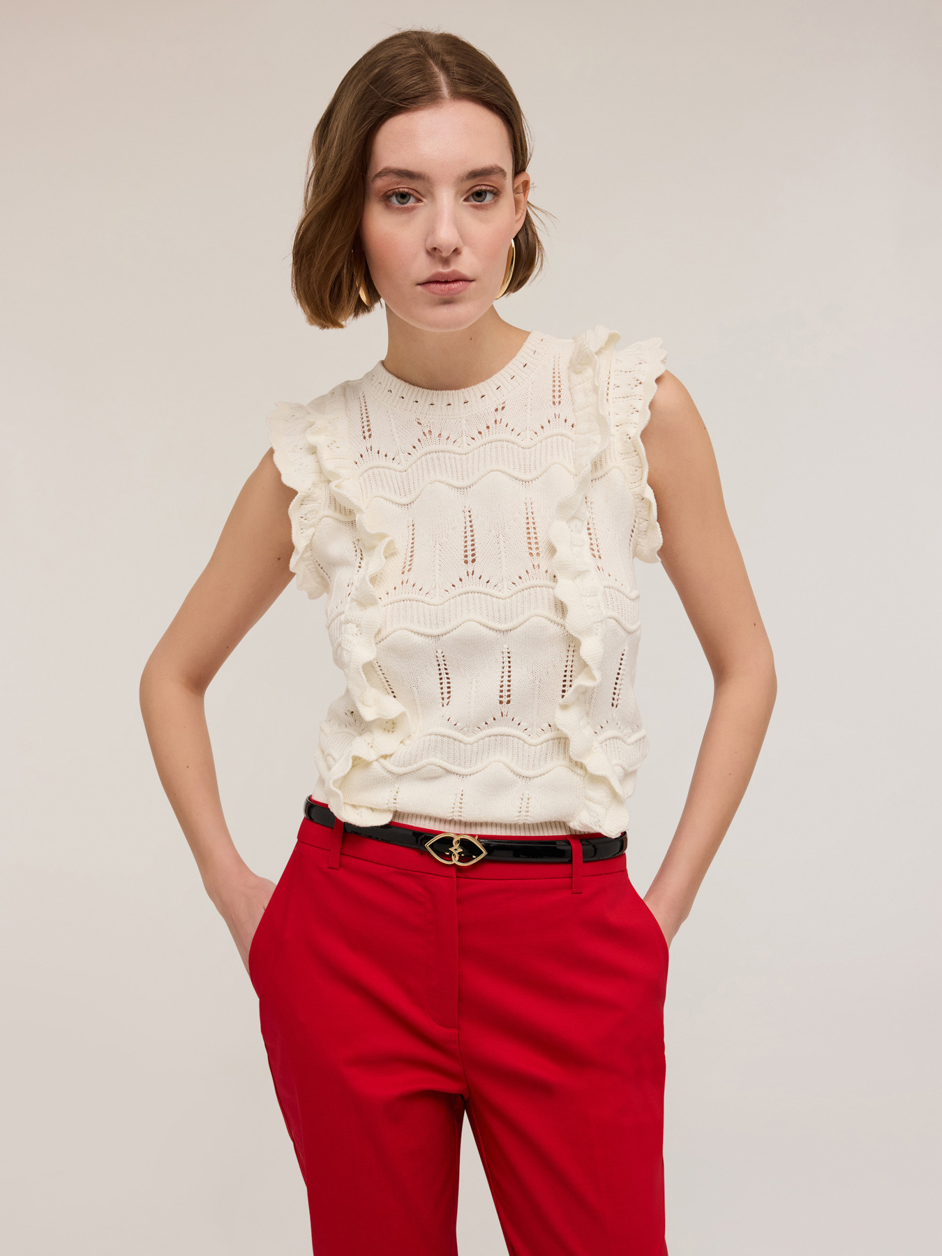 Knitted top with ruffles image number 2