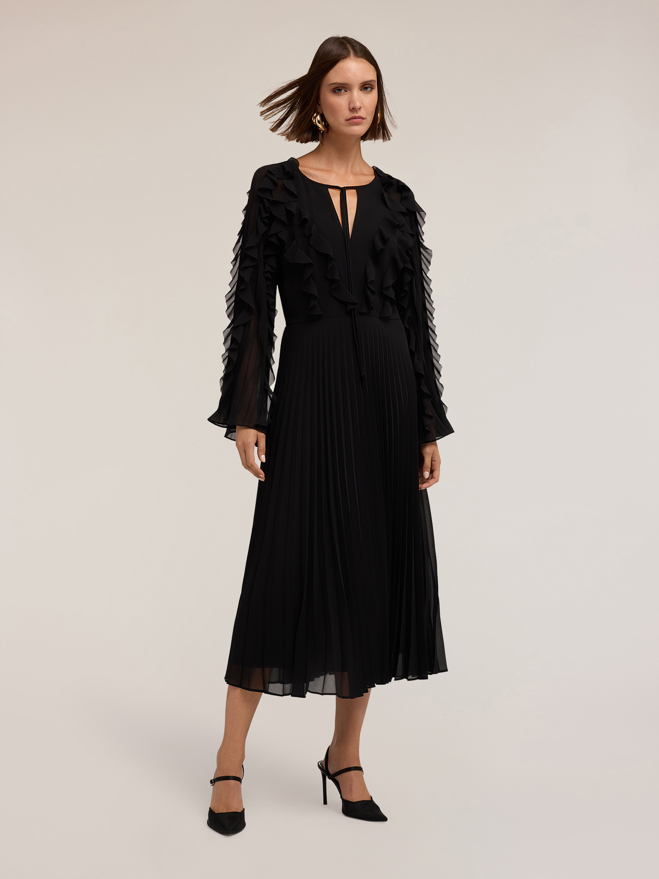 Vestito pliss&eacute; in georgette image number 2