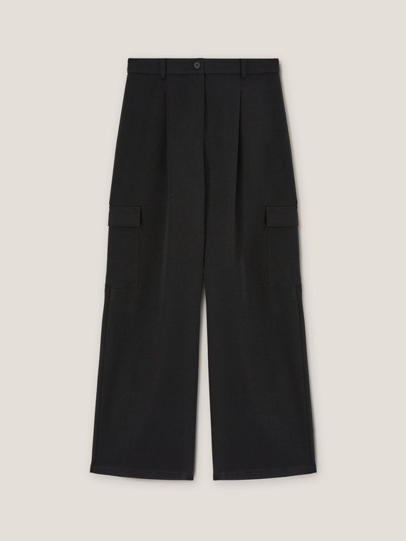 Cargo trousers with darts