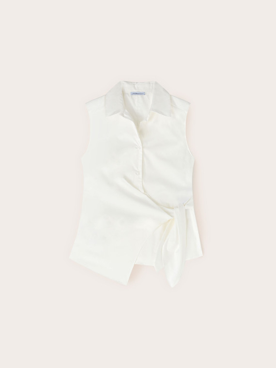 Sleeveless shirt with knot