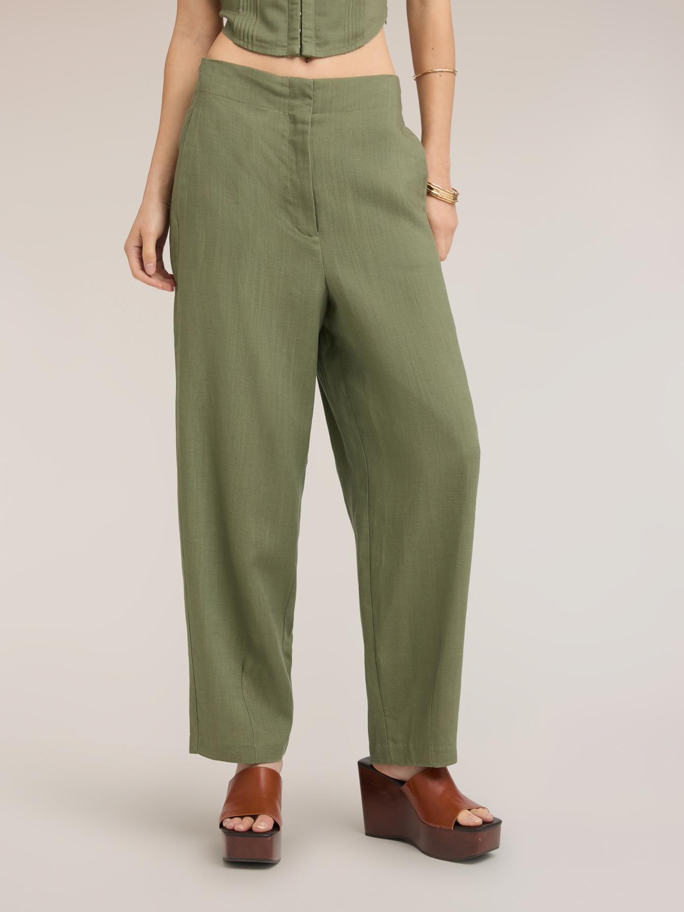 Pleated linen blend trousers with cuffs image number 2