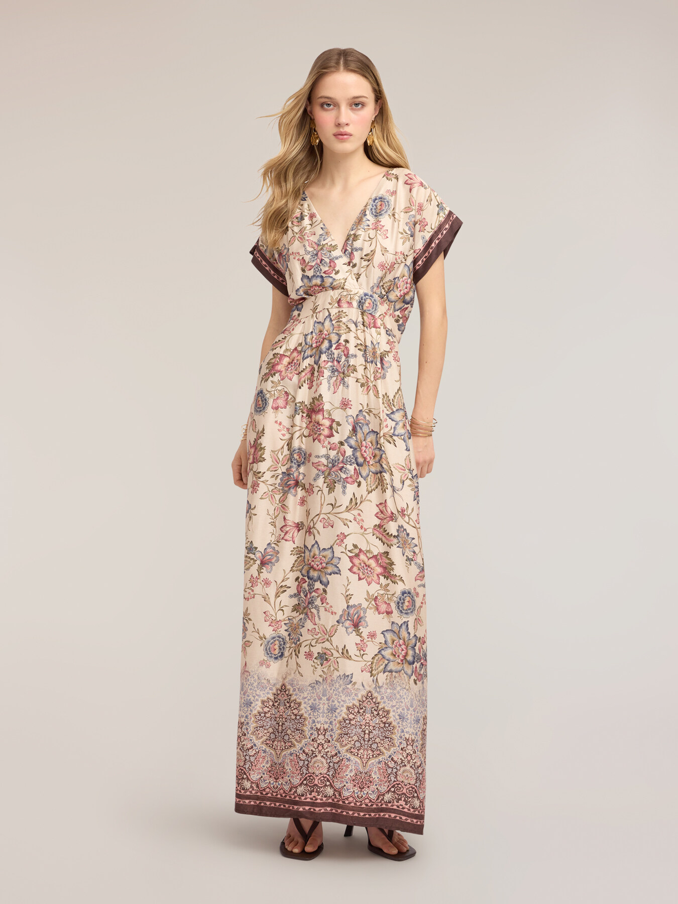 Langes Flare-Kleid aus Satin mit Print image number 0