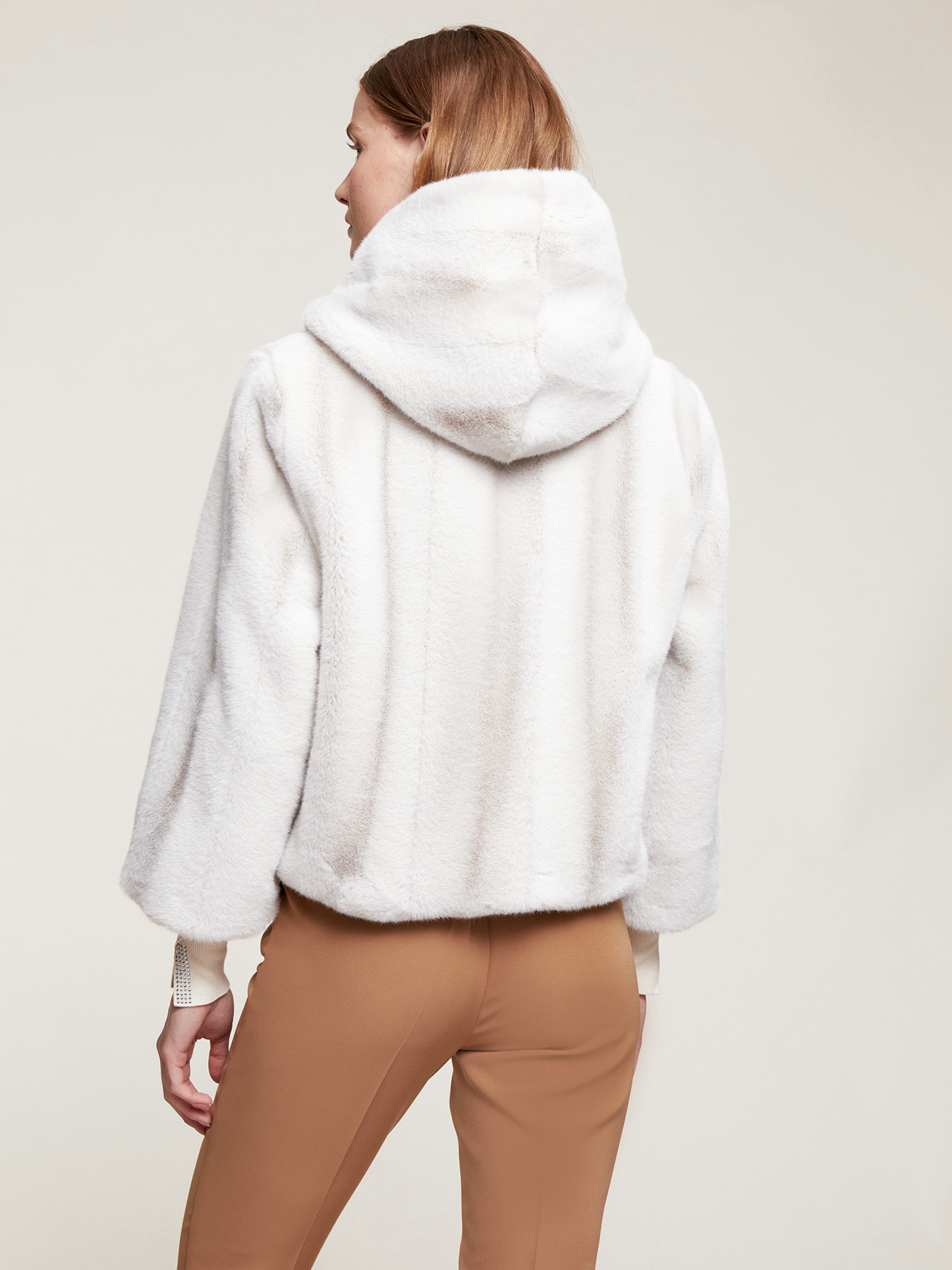 Cappotto corto in simil pelliccia image number 1