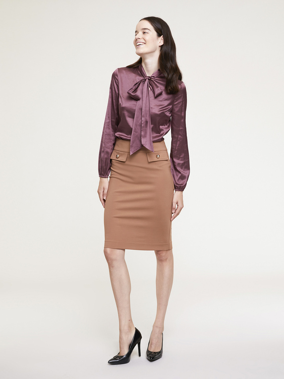 Pencil skirt with pockets