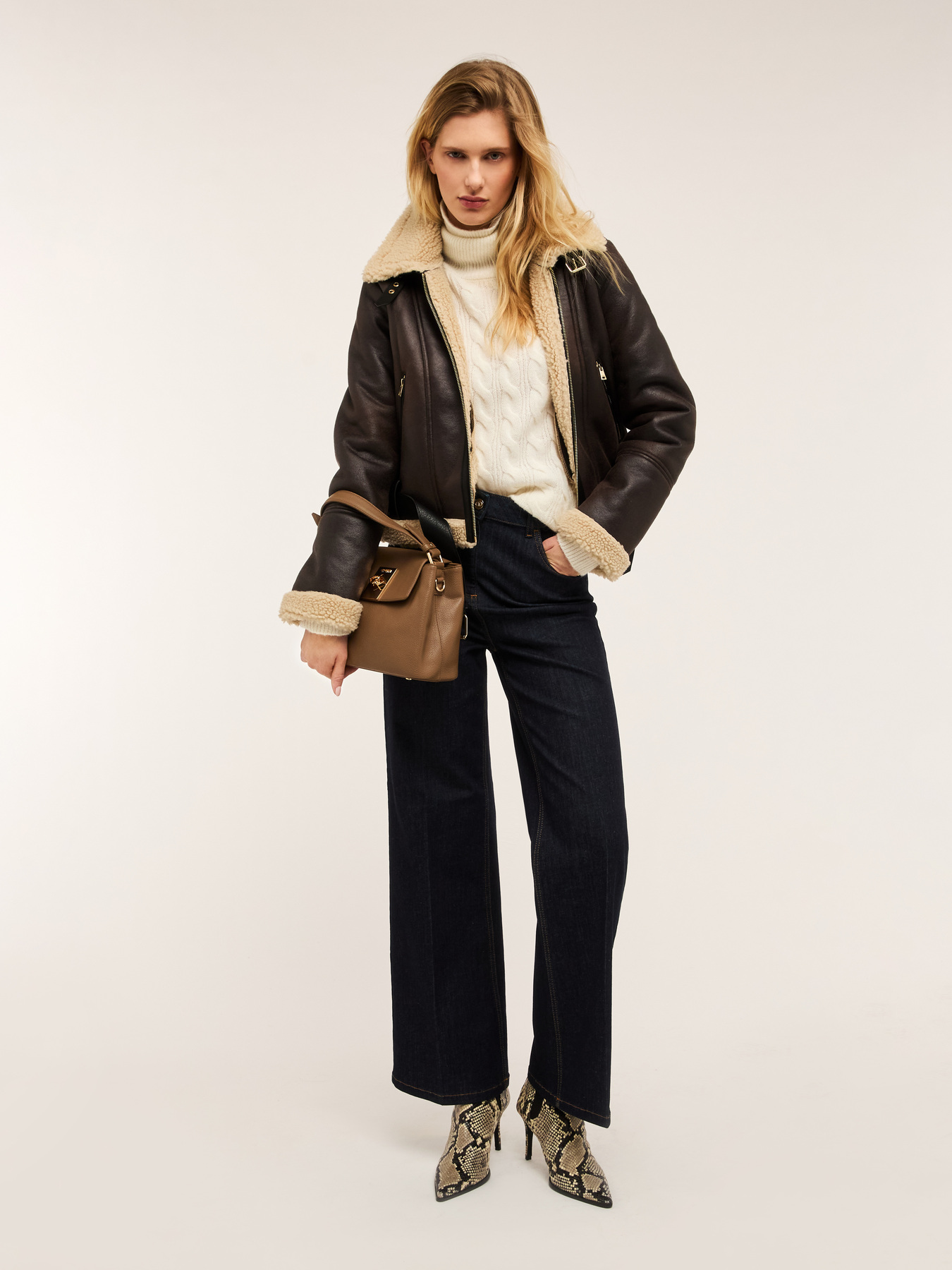 Lila model wide leg jeans image number 3