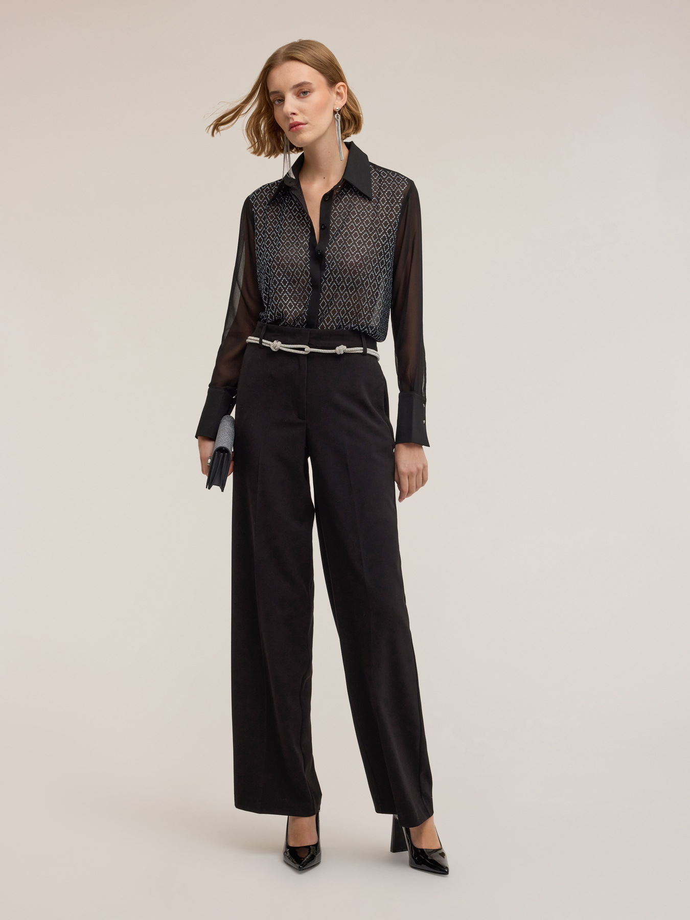 Cămașă cu aplicație geometrică din pietre strălucitoare image number 2