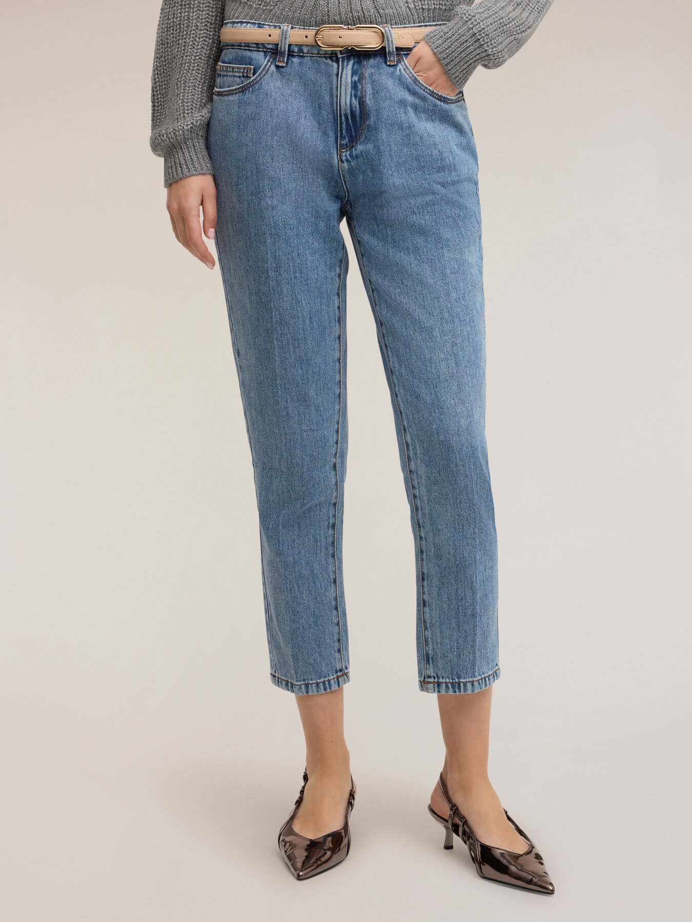 Jeans regular fit con piega stirata image number 2