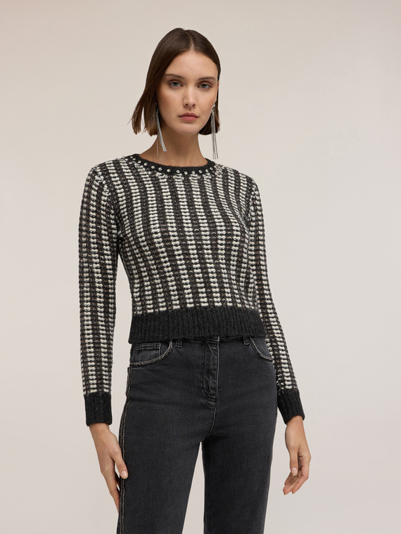 Jacquard sweater with appliqu&eacute;s