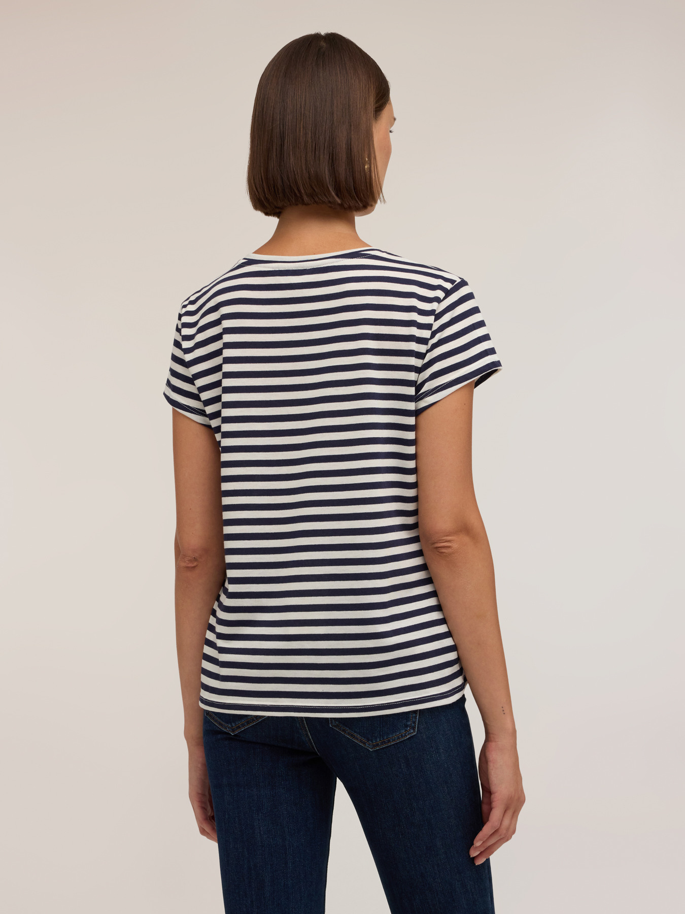 Gestreiftes T-Shirt mit Patch image number 1