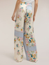Pantalon palazzo en satin imprim&eacute; image number 1