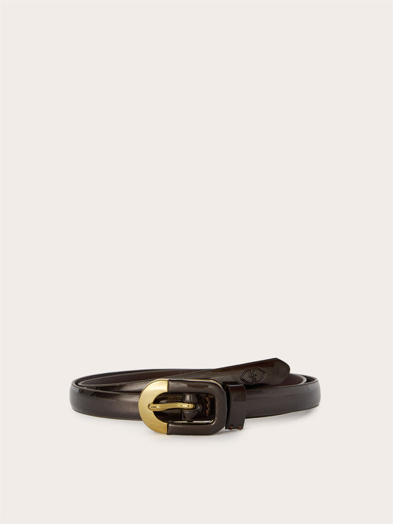 Belt with metal buckle