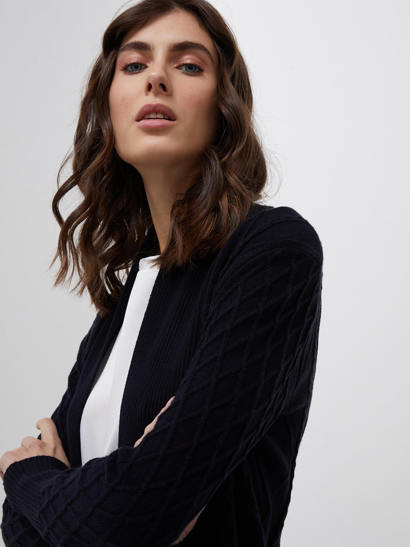 Langer Zopf-Cardigan image number 2