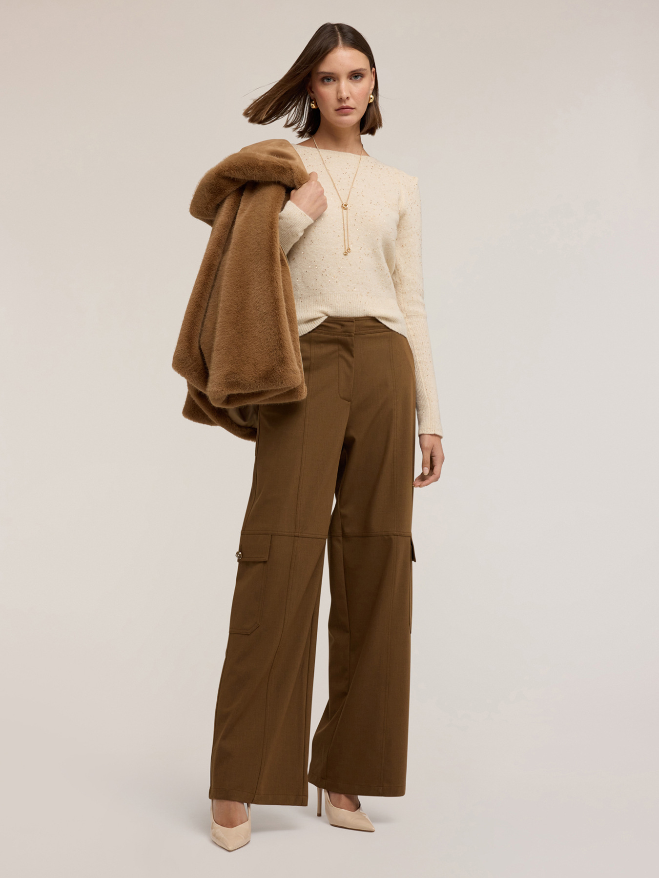 Cappa con cappuccio effetto peluche image number 3