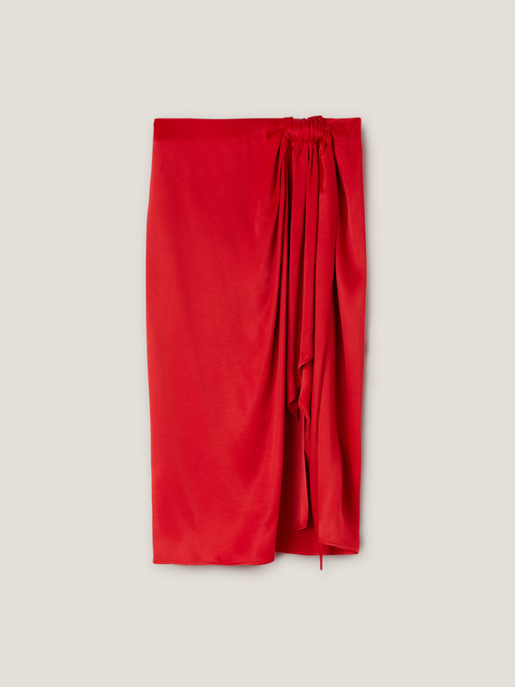 Elegant satin skirt with torchon