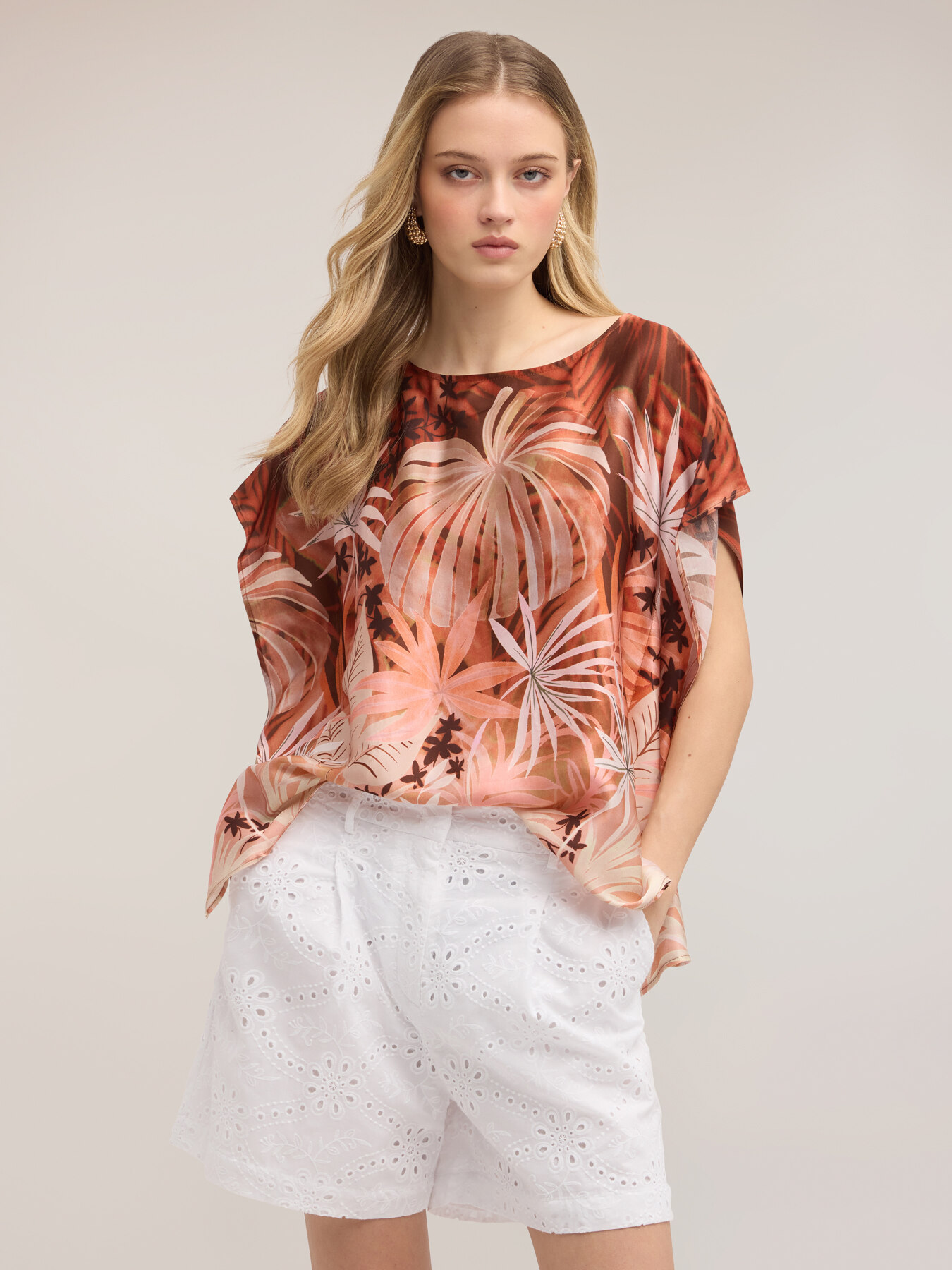 Kimono blouse in printed satin image number 3
