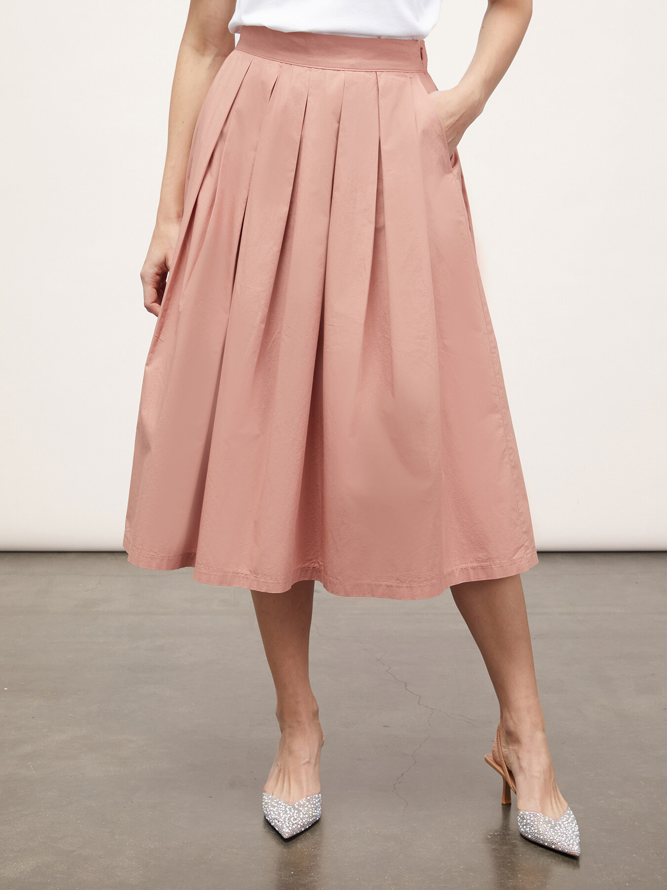 Circle skirt with split pleats image number 0
