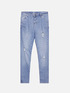 Boyfriend-Jeans mit Strassregen image number 3