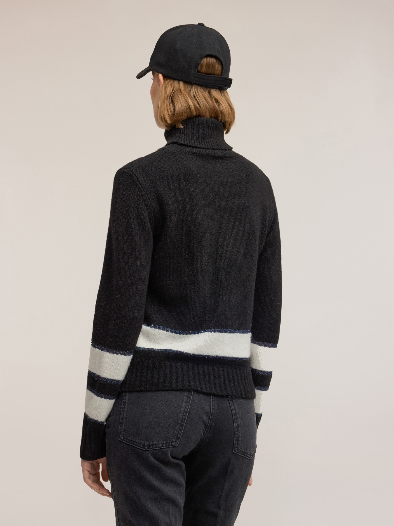 Jersey de cuello alto con trenzas en mezcla de lana image number 1