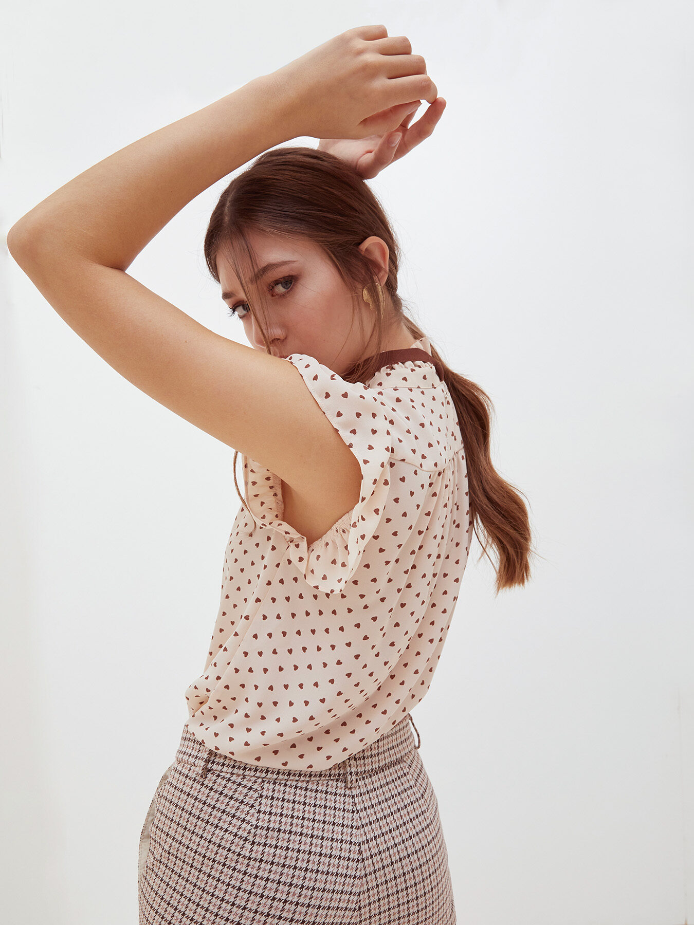 Heart pattern pussy bow blouse image number 1