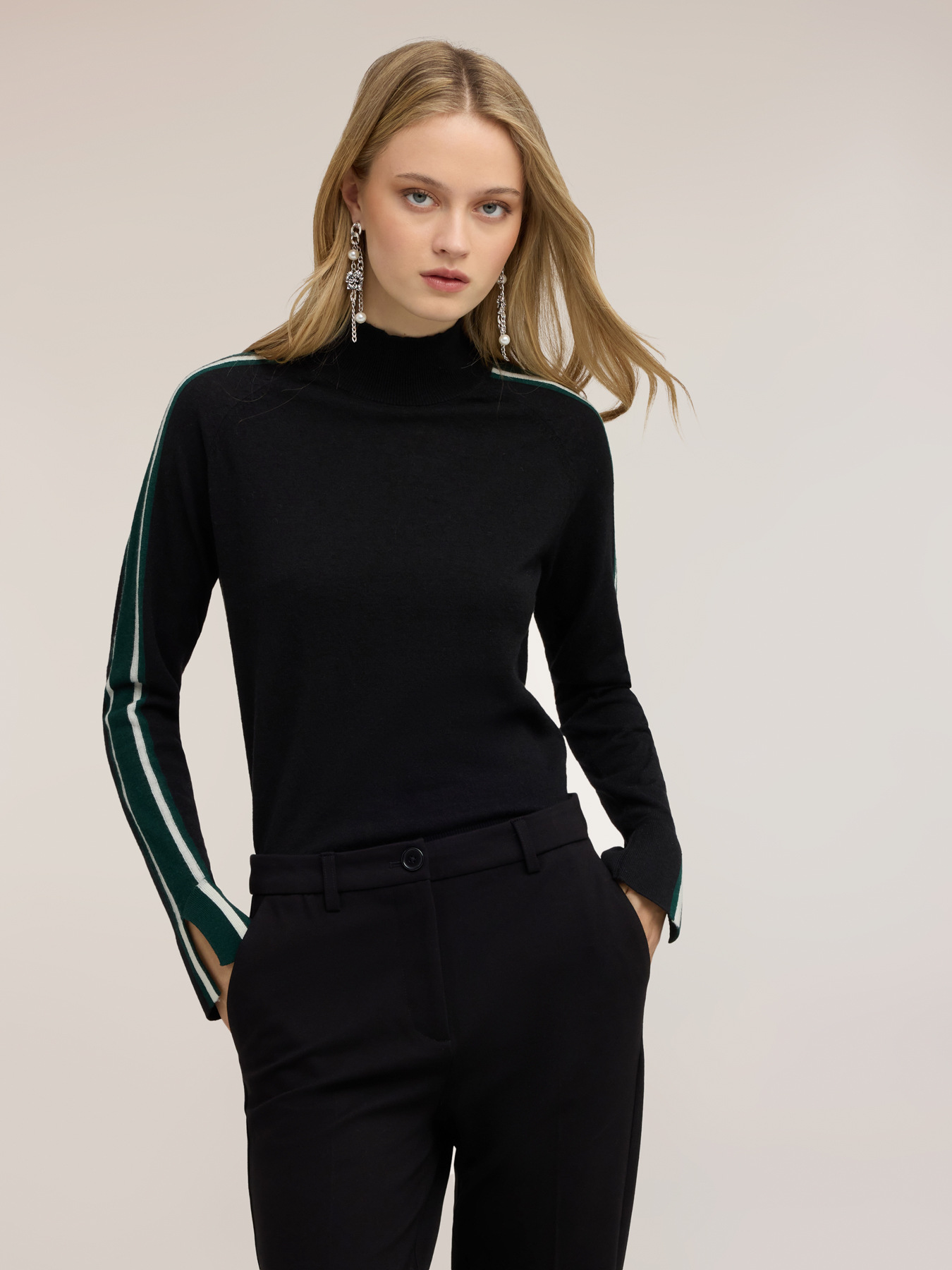 Wool-silk blend turtleneck with contrast bands image number 0