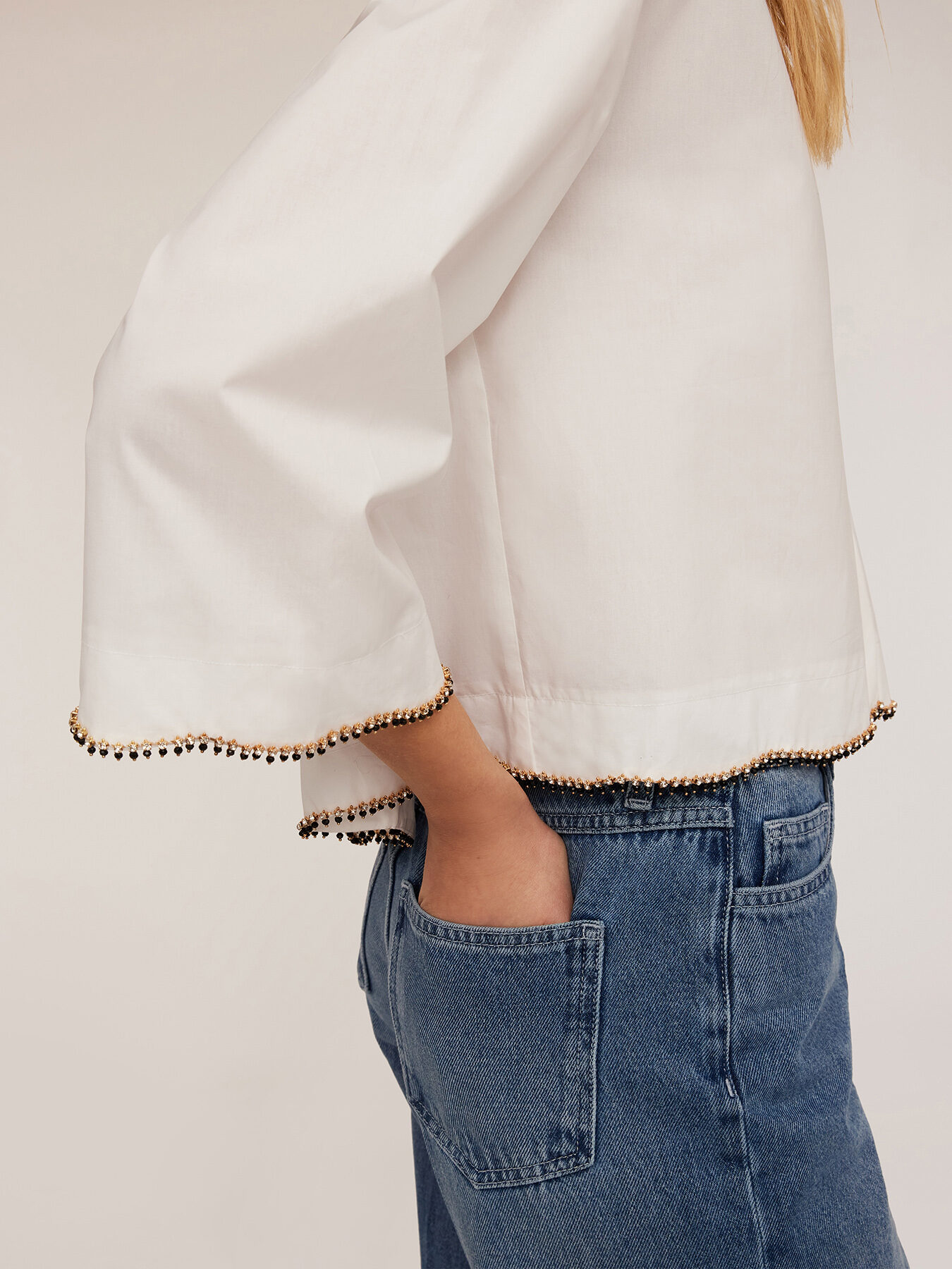 Hemdbluse im Crop-Optik mit Perlenstickerei image number 2