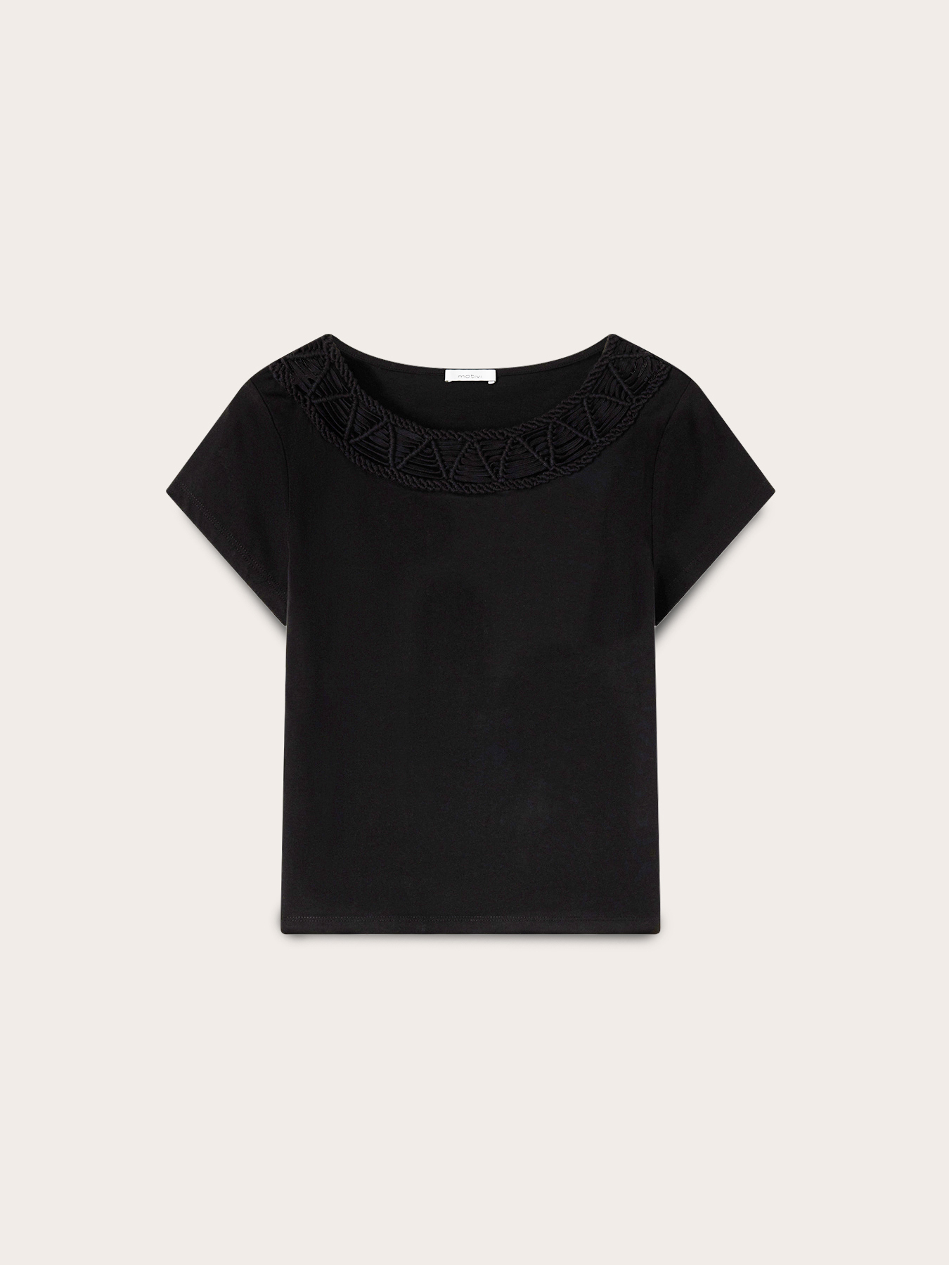 T-shirt avec encolure bateau brod&eacute;e image number 4