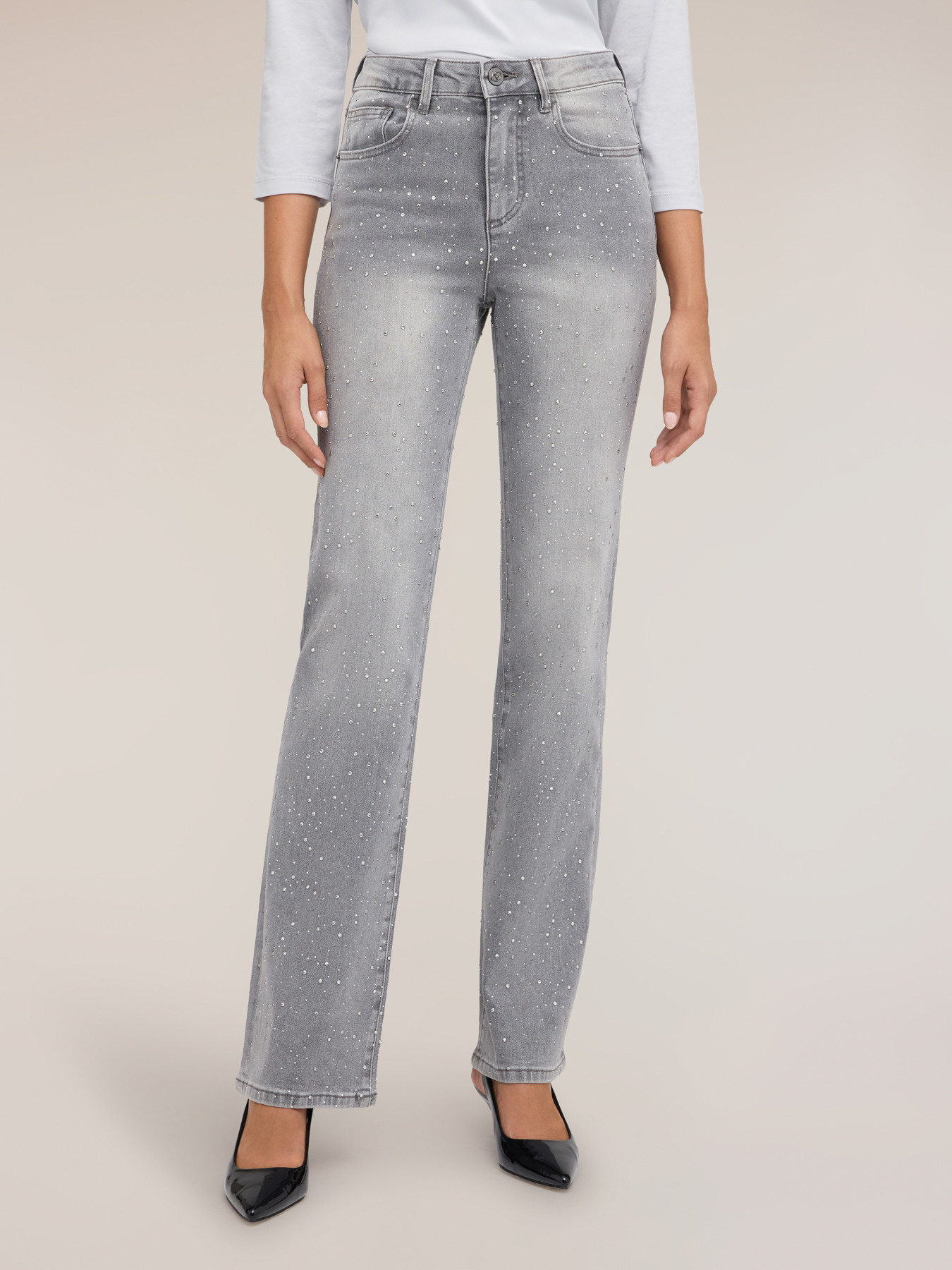 Weite Jeans mit Strass-Applikationen image number 2