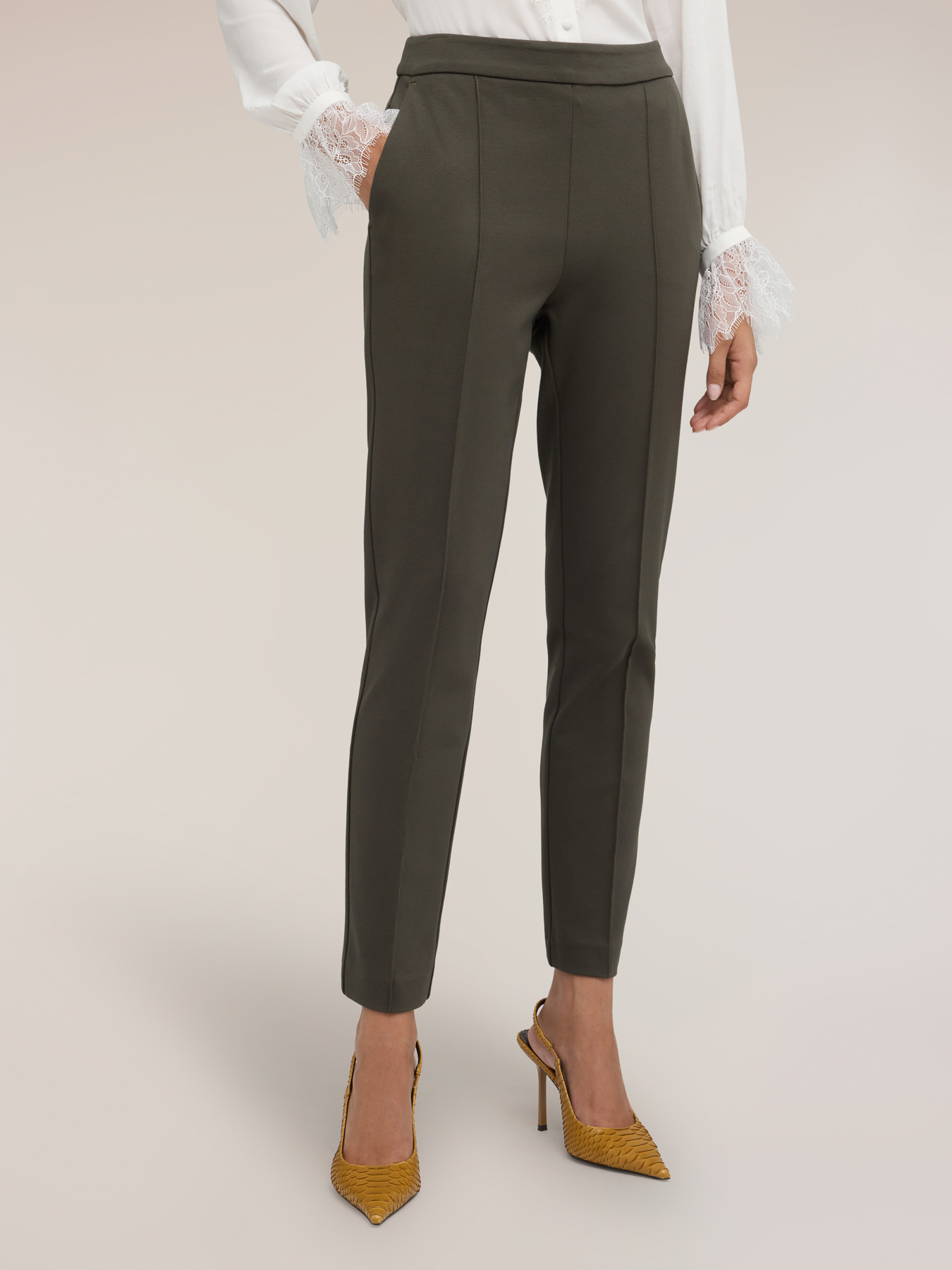 Slim-Fit-Hose aus Milano-Strick image number 2