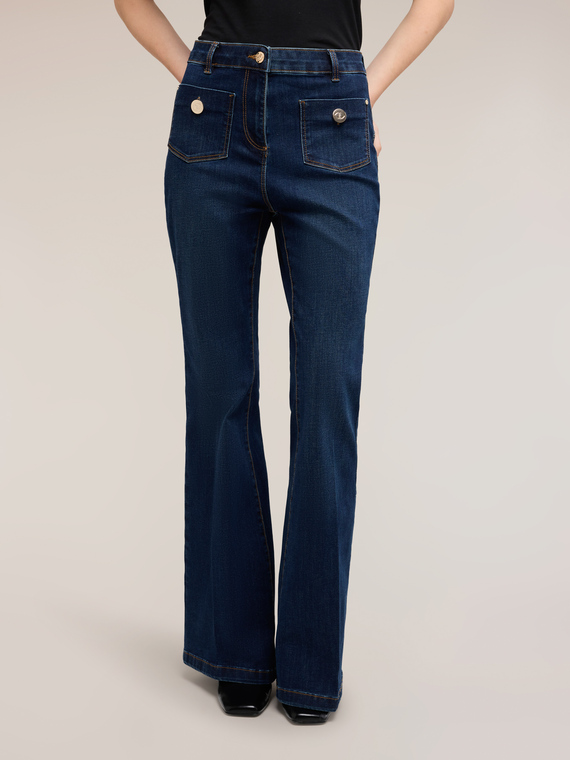 Flared Jeans aus Denim