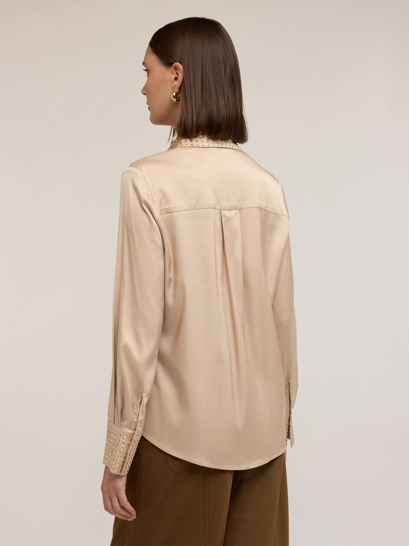 Satinhemd mit Nieten image number 1