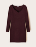 Schlauchkleid aus Strick mit Herzausschnitt image number 4