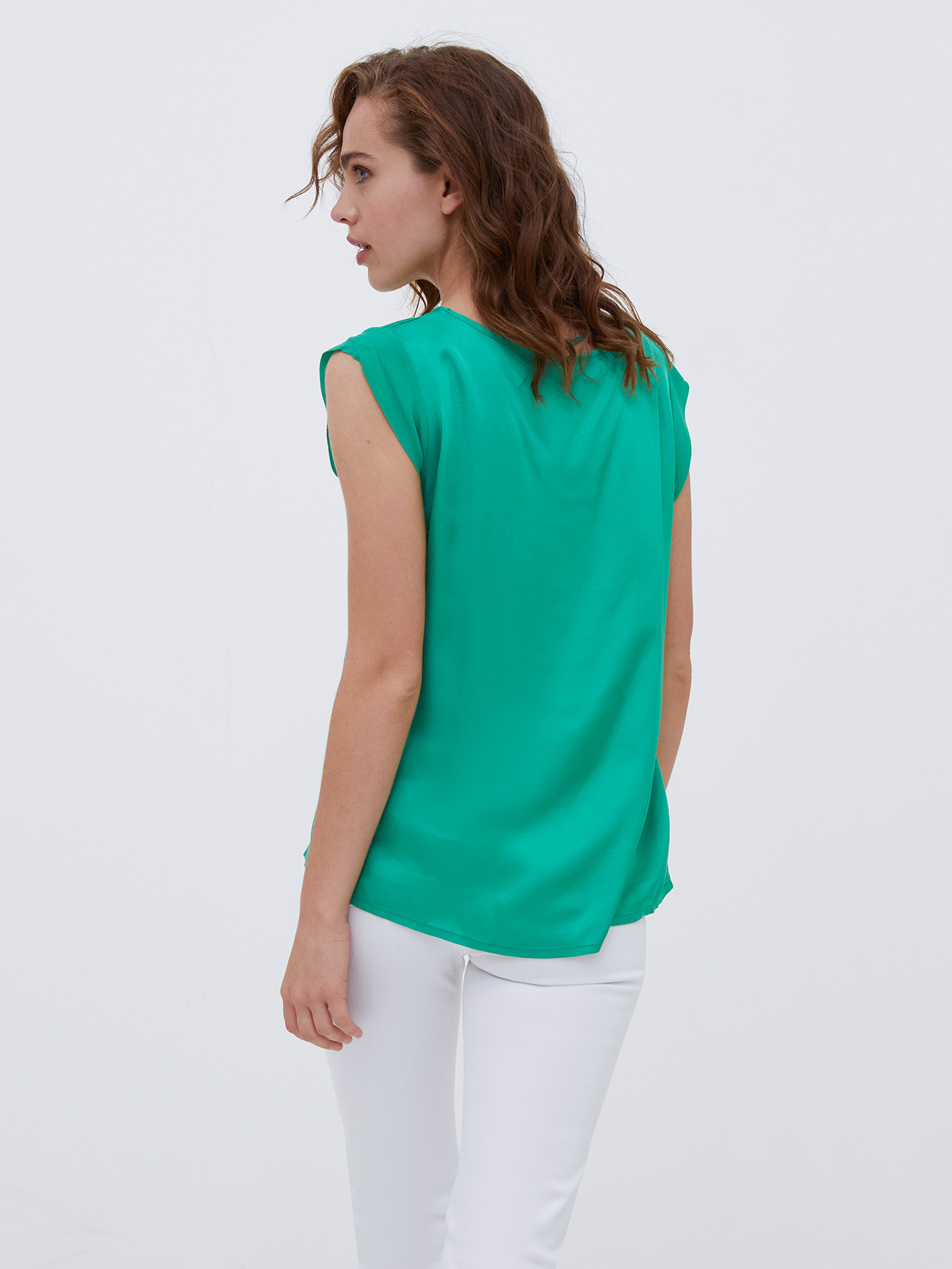 Top in raso image number 1