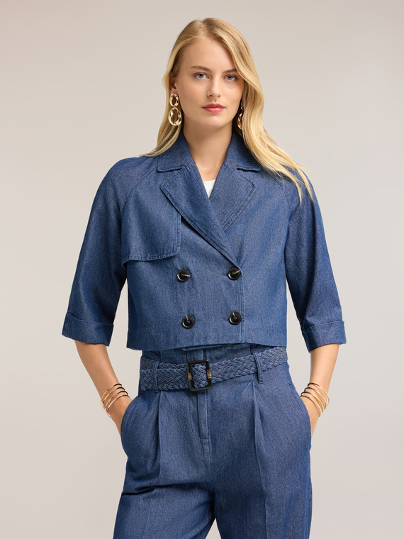 Short double-breasted trench coat in chambray