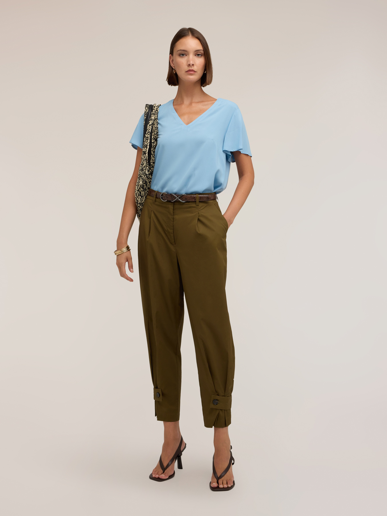 Pantaloni cropped in popeline con pinces image number 2