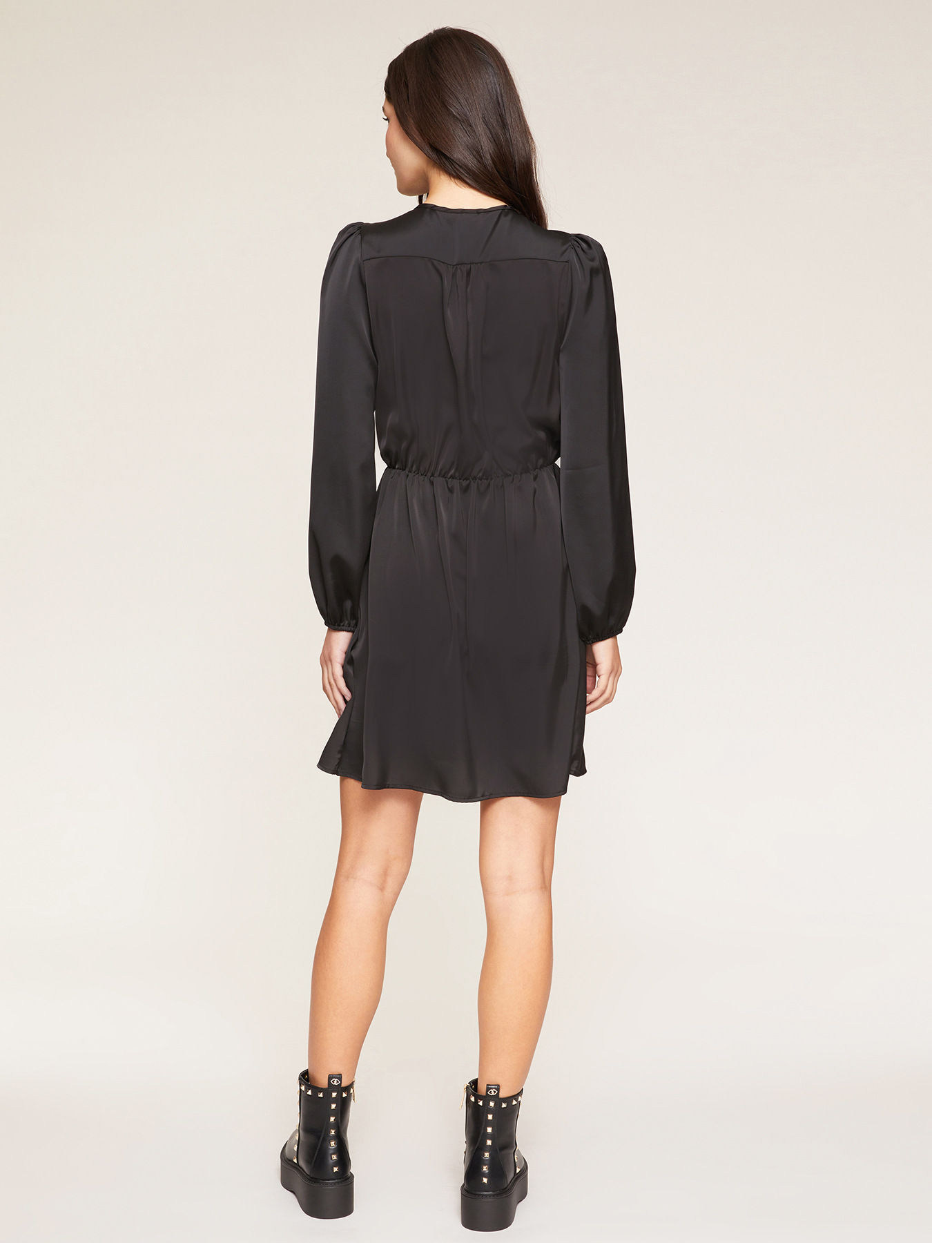 Vestito corto in raso con arricci image number 1