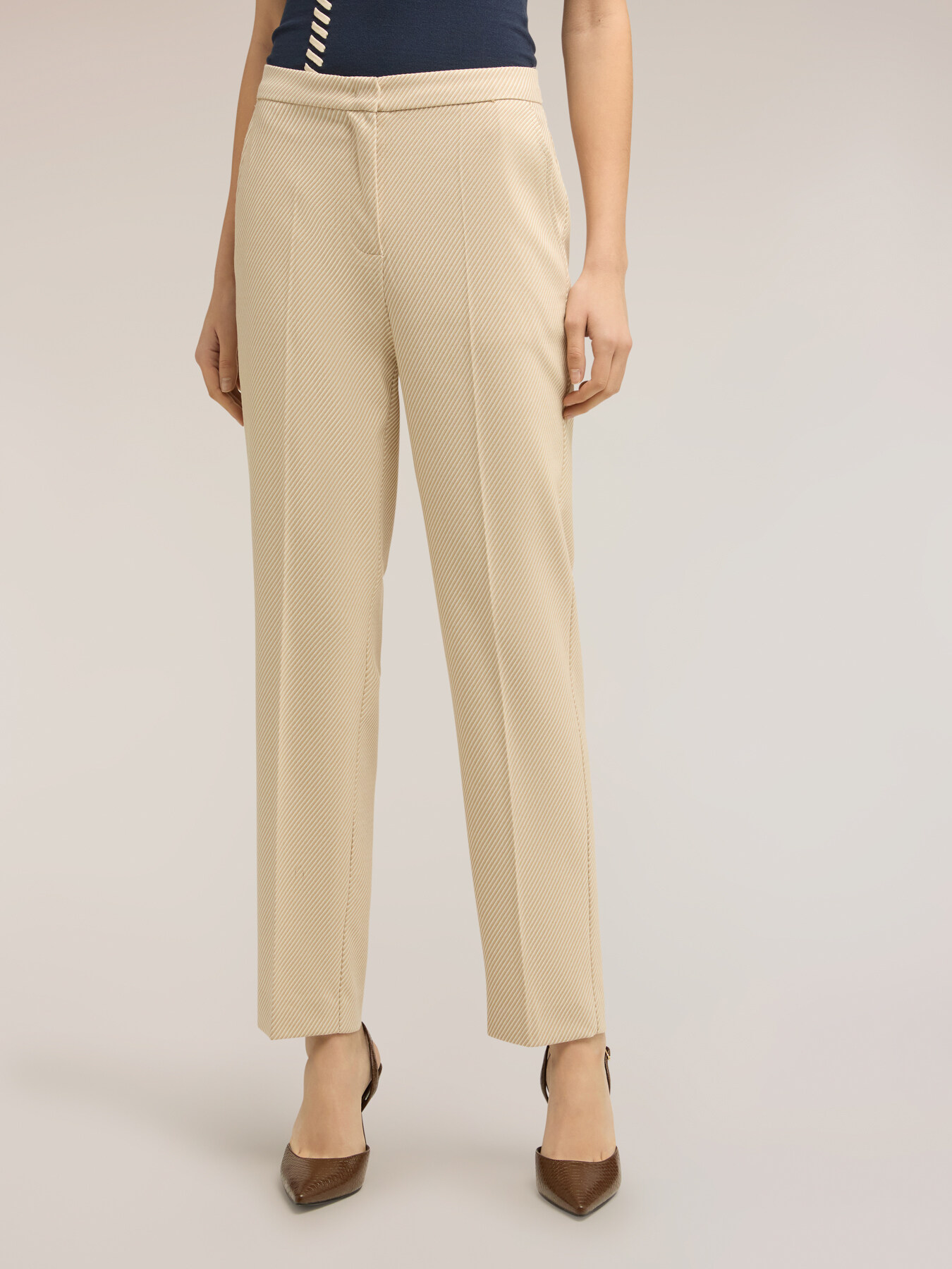 Pantalon regular en tissu teint fil &agrave; rayures image number 2