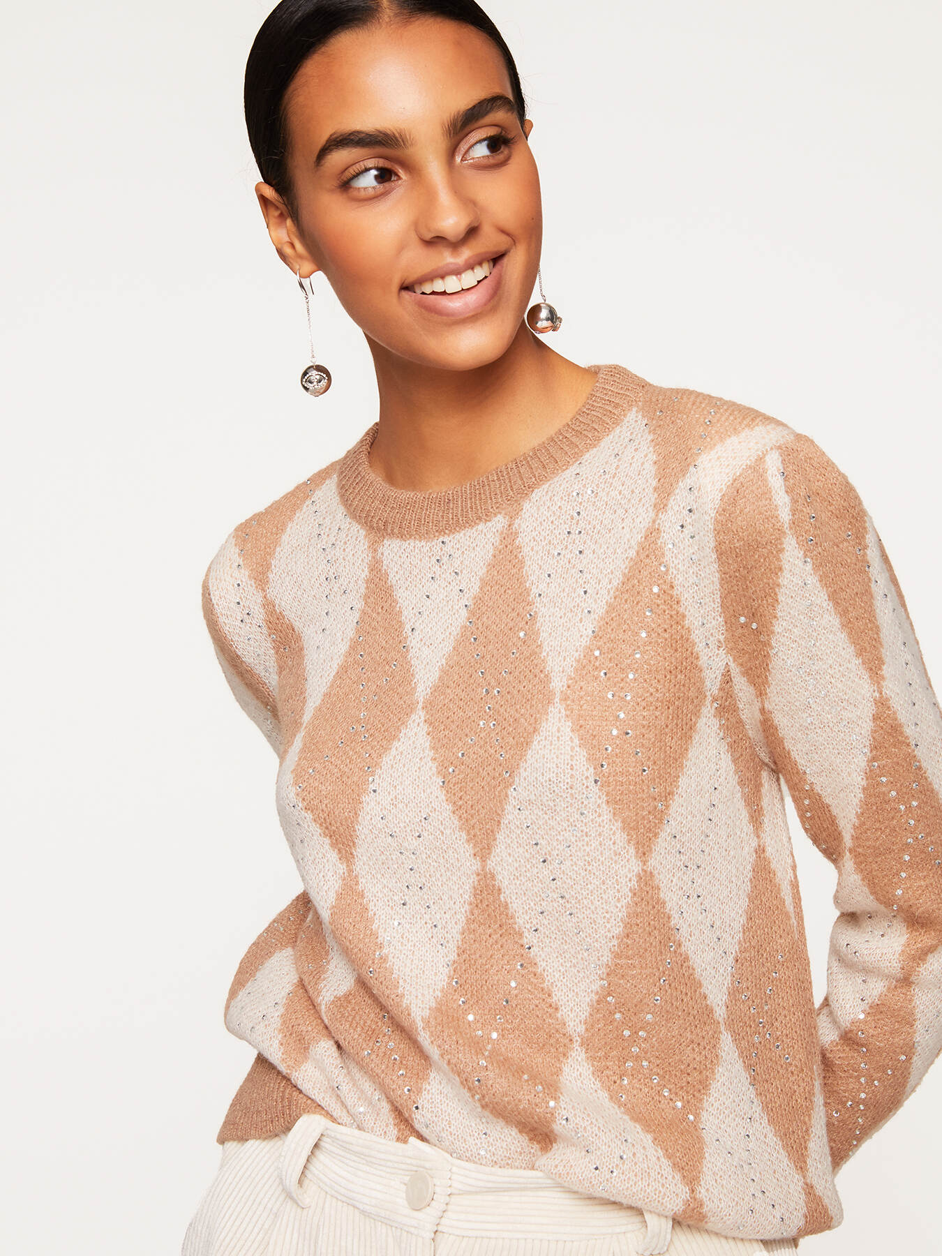 Diamond pattern wool blend sweater image number 2