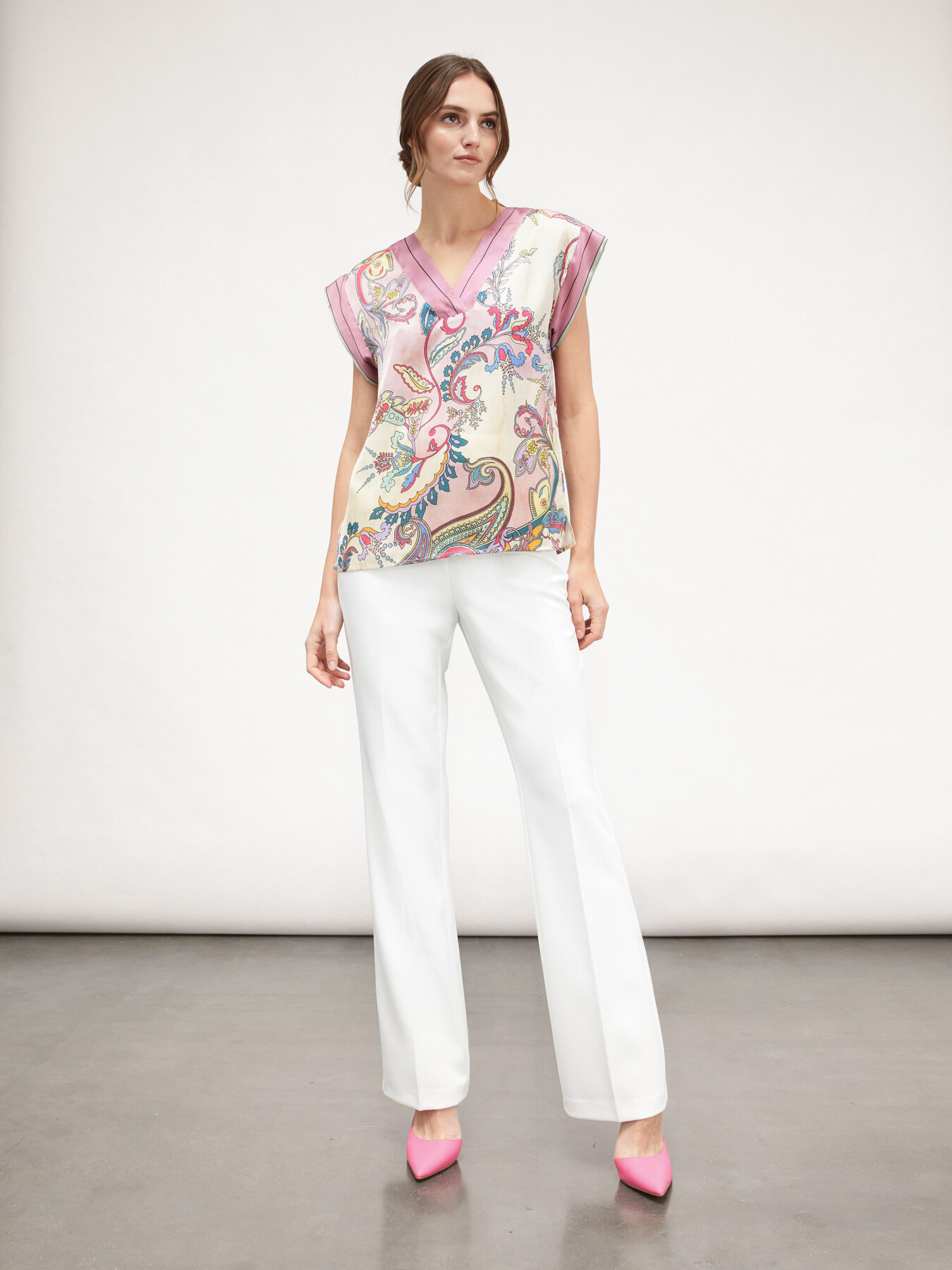 Cashmere patterned satin blouse image number 0