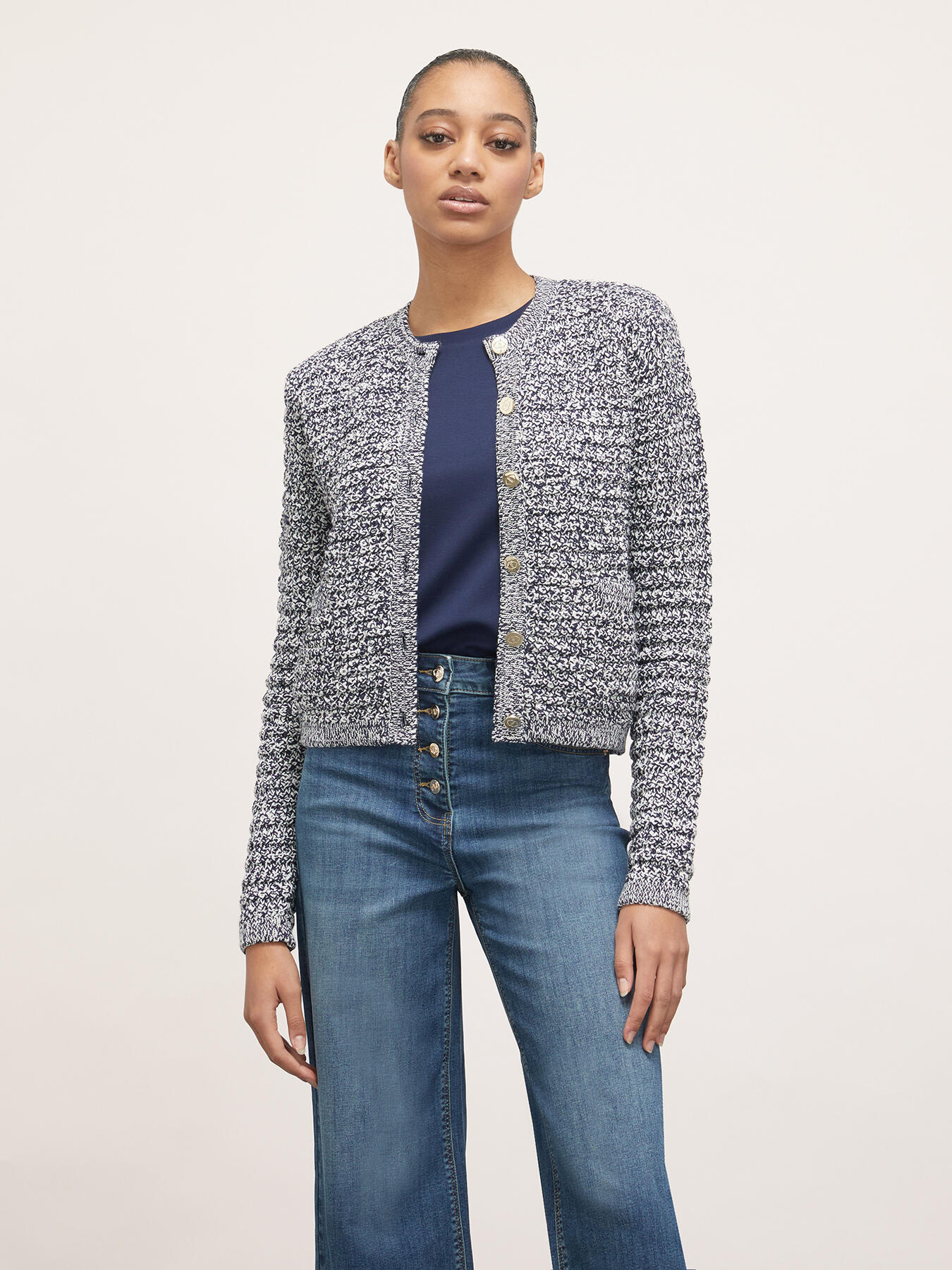 Short knitted cardigan image number 0