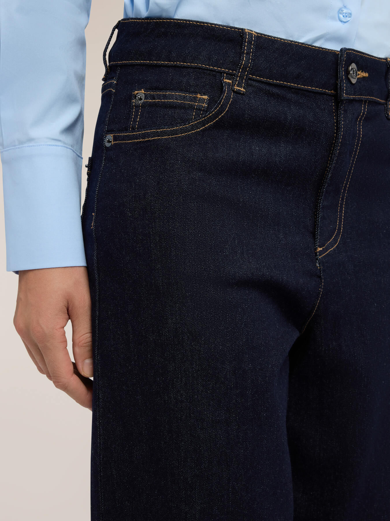 Barrel-Fit-Jeans in Rinse-Waschung image number 3
