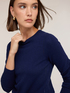 Heavy cashmere crew neck sweater image number 3
