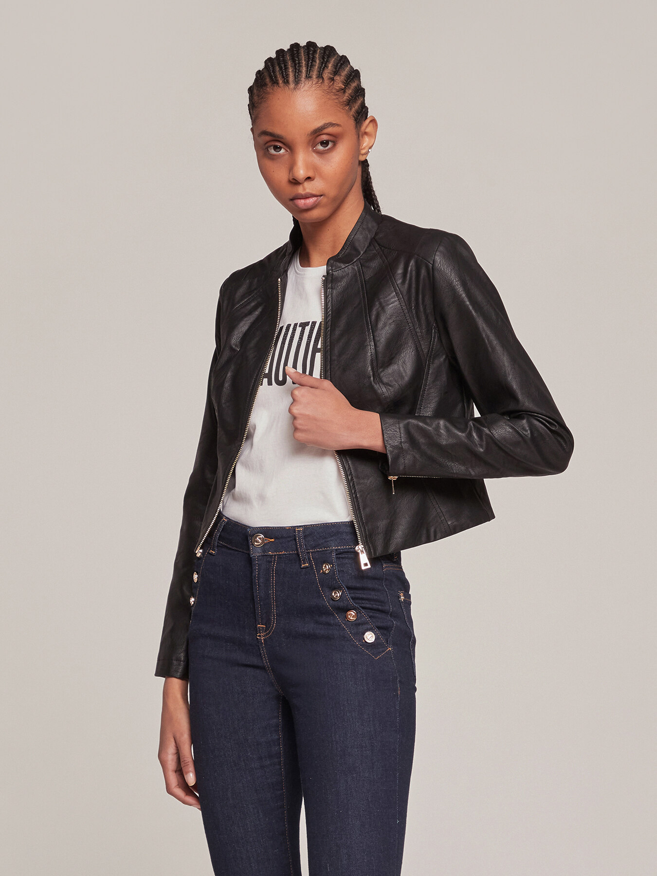 Giubbotto in similpelle con tagli shaping image number 0