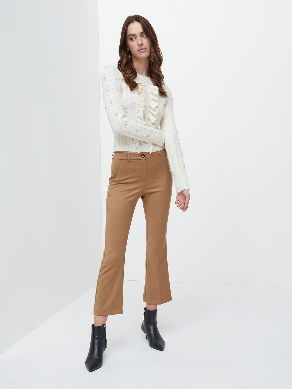 Pantalones flare de color liso - Motivi.com - ES
